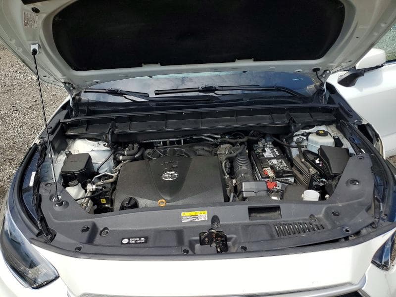 2022 TOYOTA HIGHLANDER XLE 12