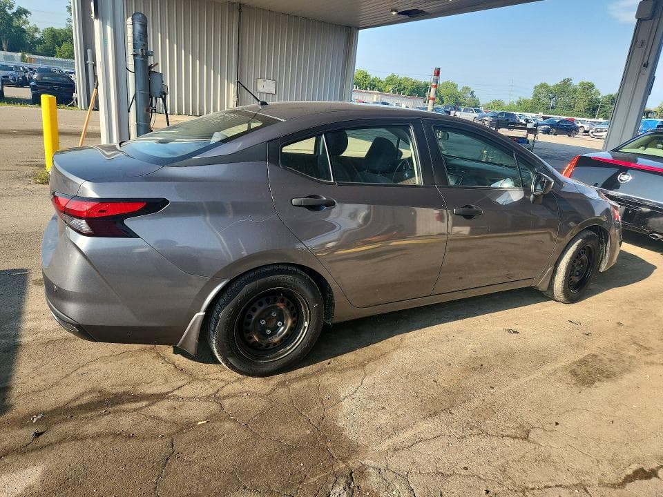 2020 NISSAN VERSA S 3