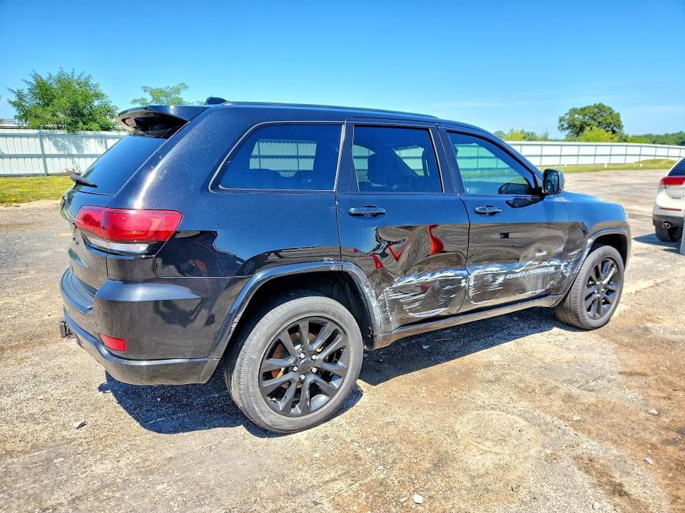 2017 JEEP GRAND CHEROKEE LAREDO 3