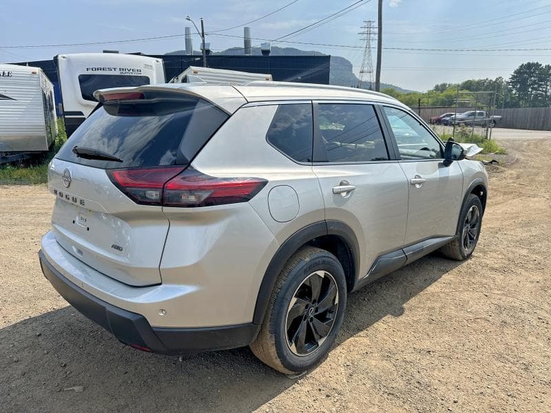 2025 NISSAN ROGUE SV 3