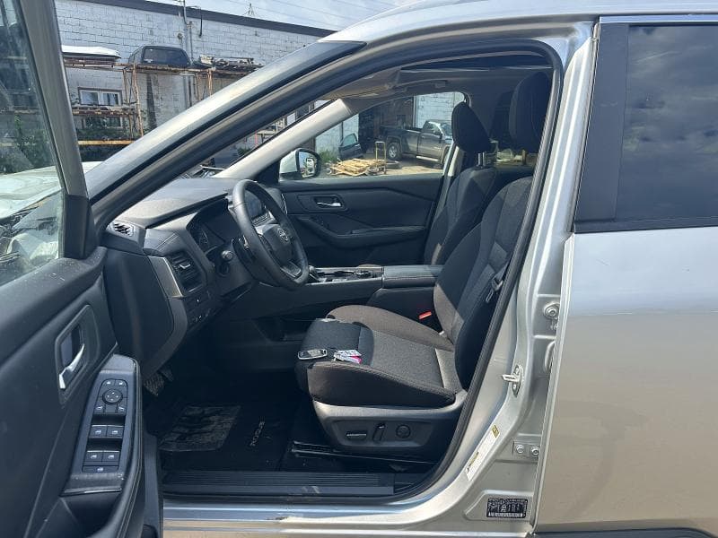 2025 NISSAN ROGUE SV 6