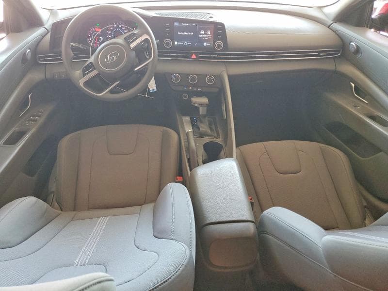 2021 HYUNDAI ELANTRA SE 8