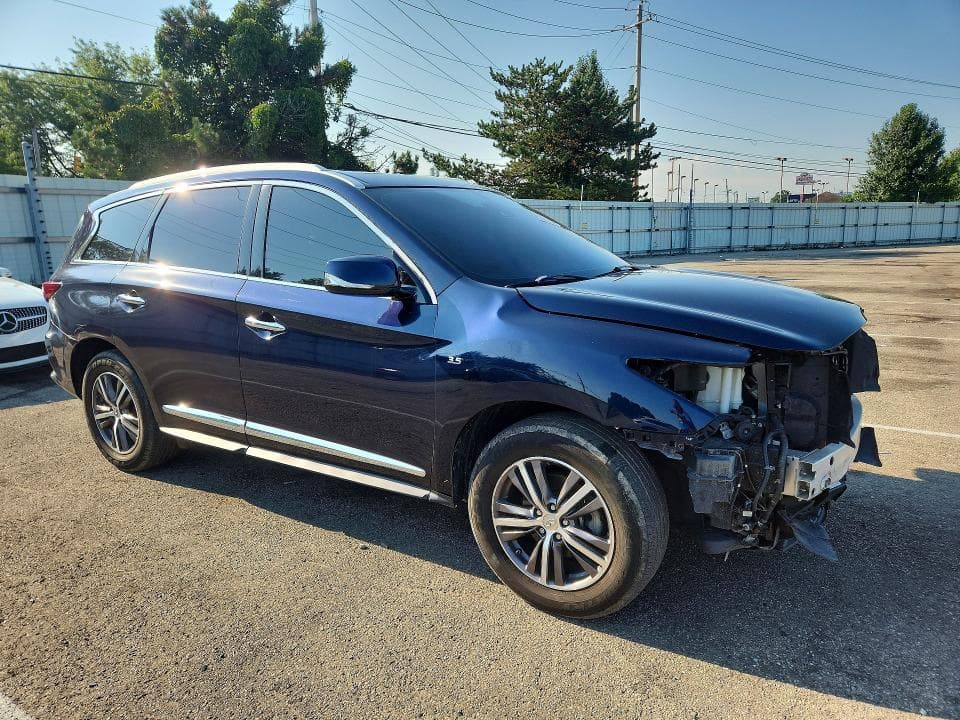 2019 INFINITI QX60 LUXE 4