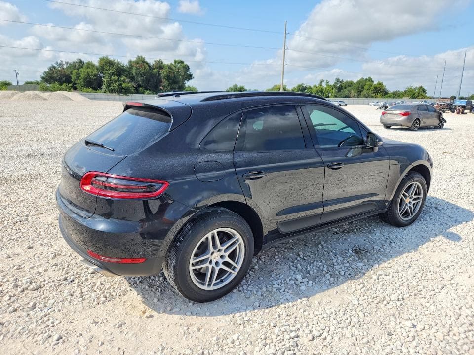 2017 PORSCHE MACAN 3