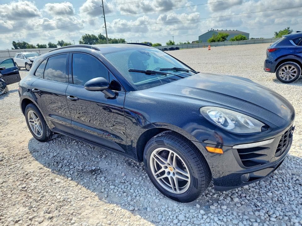 2017 PORSCHE MACAN 4