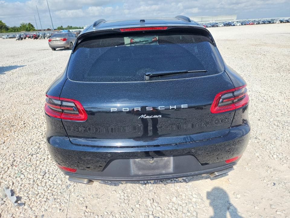 2017 PORSCHE MACAN 6