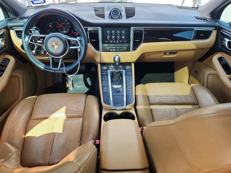 2017 PORSCHE MACAN 8