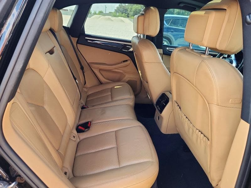 2017 PORSCHE MACAN 10