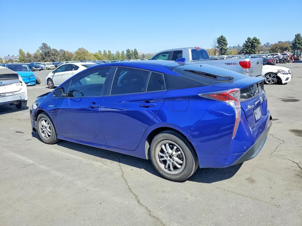 2018 TOYOTA PRIUS THREE 2