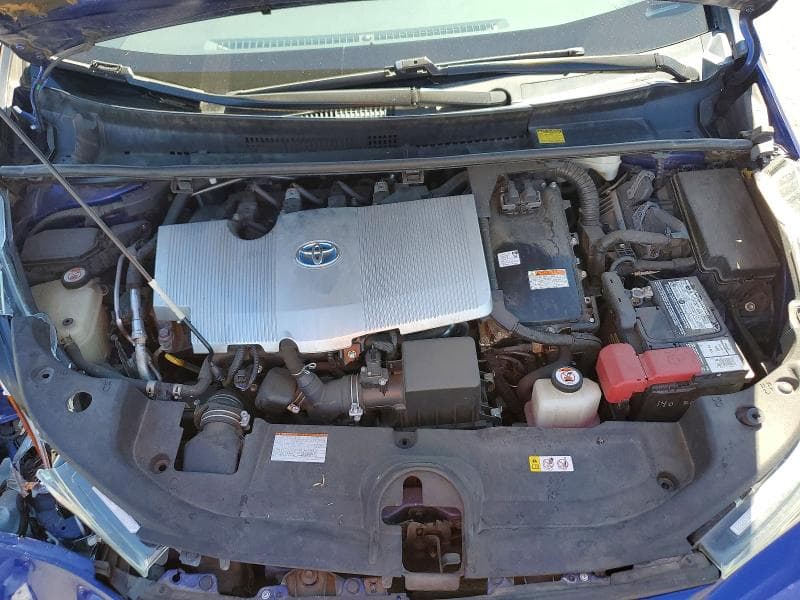 2018 TOYOTA PRIUS THREE 11