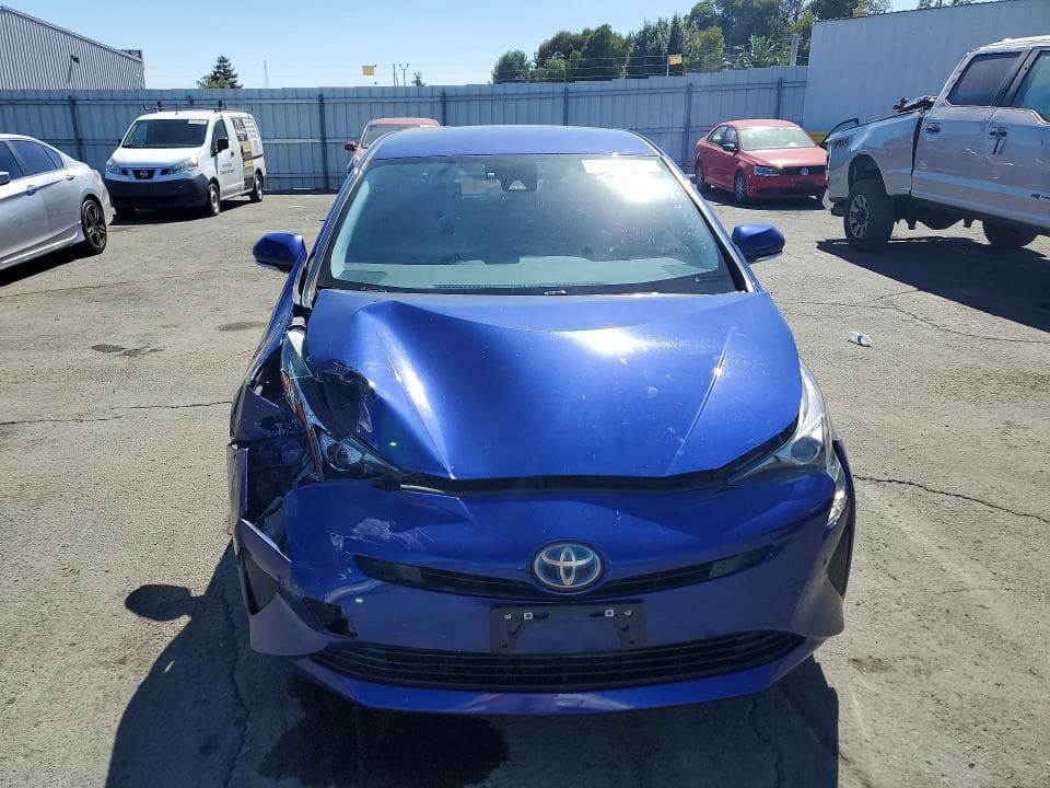2018 TOYOTA PRIUS THREE 5