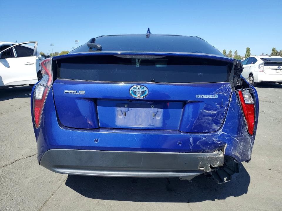 2018 TOYOTA PRIUS THREE 6