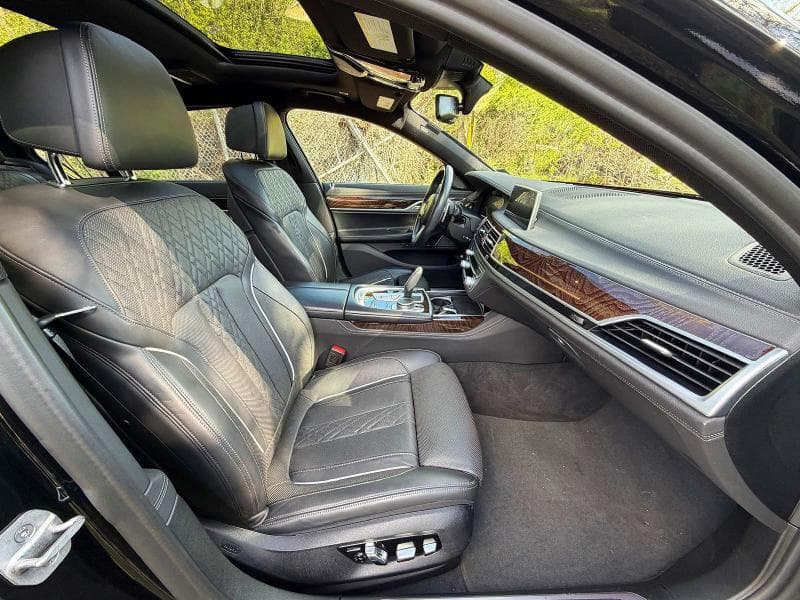 2022 BMW 740 XI 5