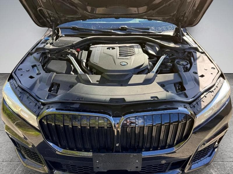 2022 BMW 740 XI 7