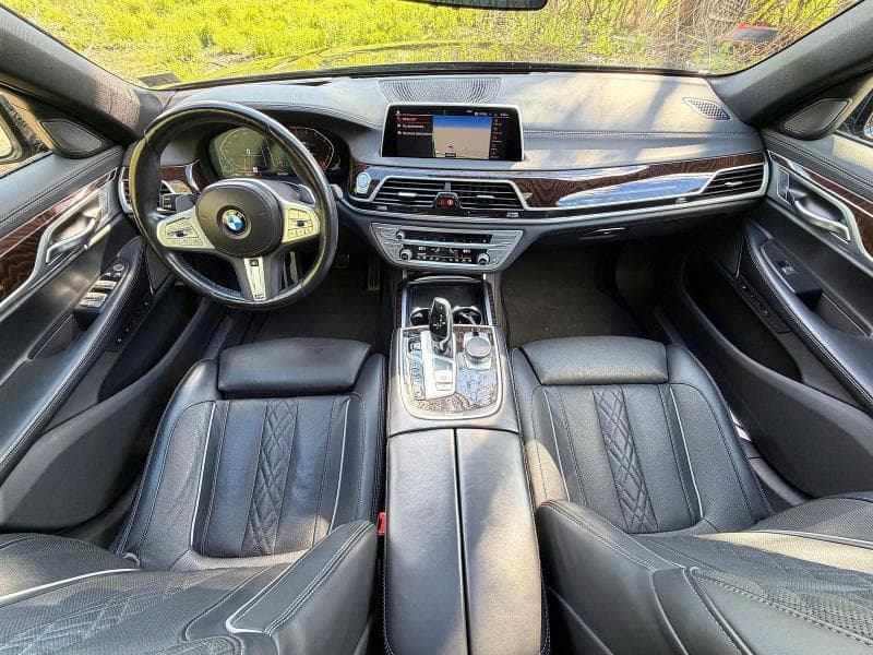 2022 BMW 740 XI 9