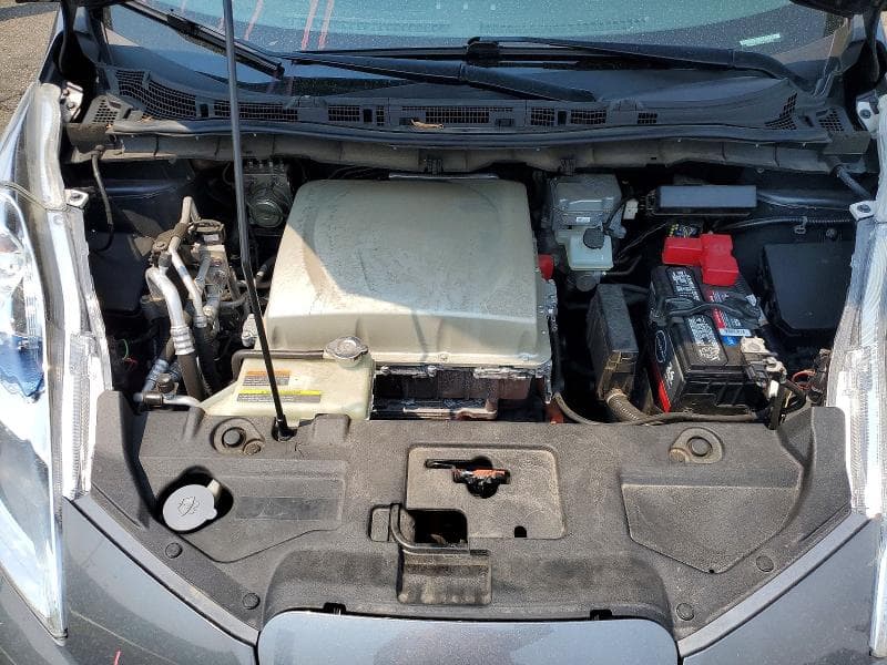 2017 NISSAN LEAF SL 11