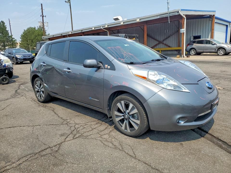 2017 NISSAN LEAF SL 4