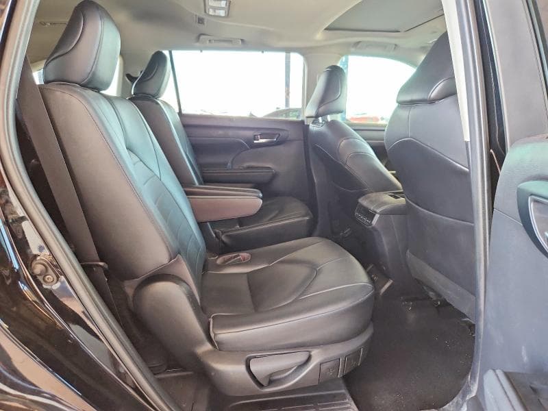 2021 TOYOTA HIGHLANDER XLE 11