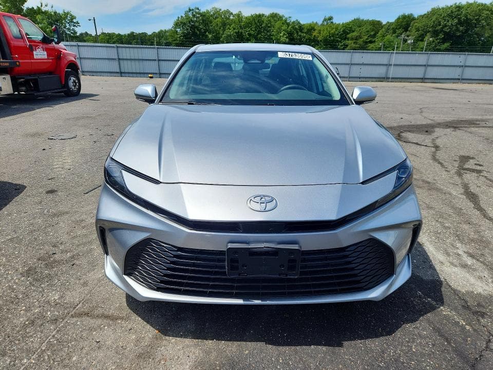 2026 TOYOTA CAMRY LE 5