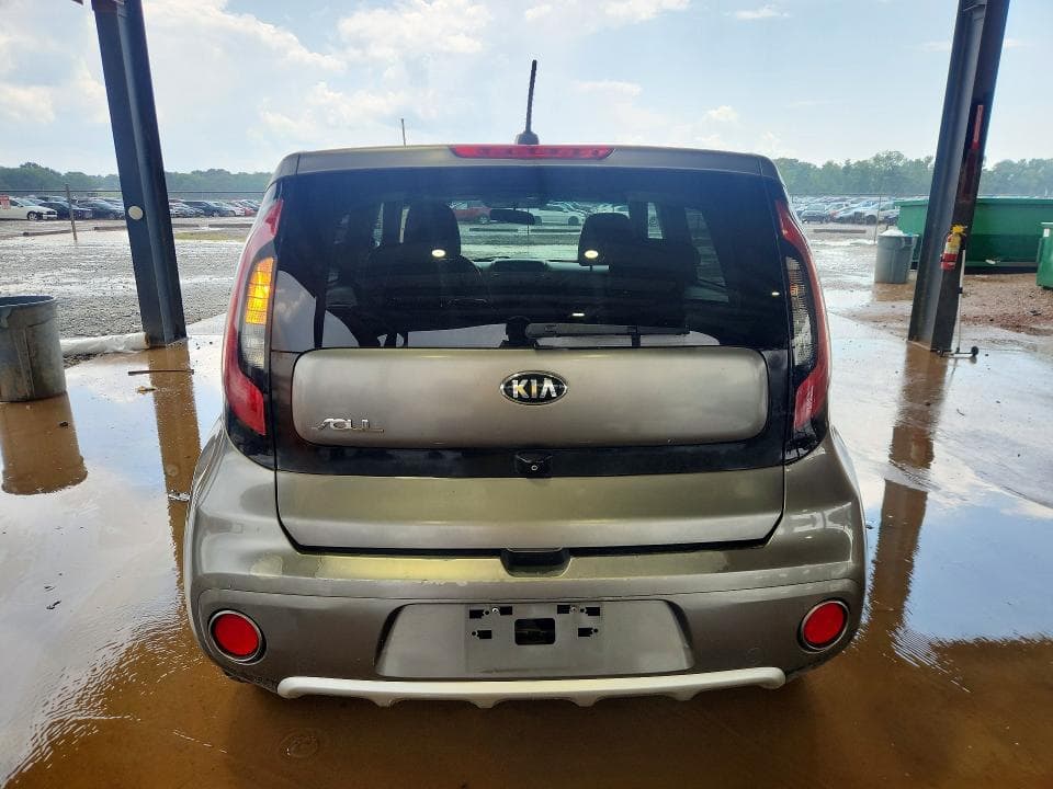2018 KIA SOUL + 6