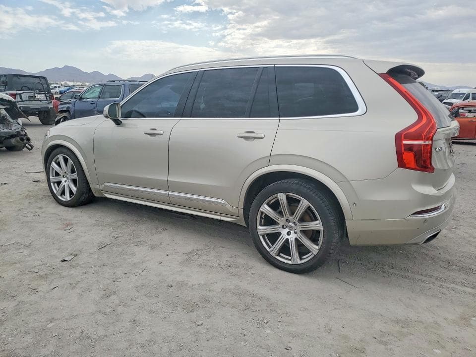 2018 VOLVO XC90 T6 2