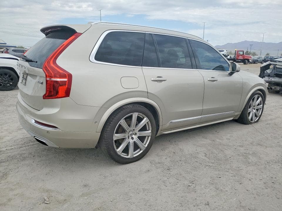 2018 VOLVO XC90 T6 3