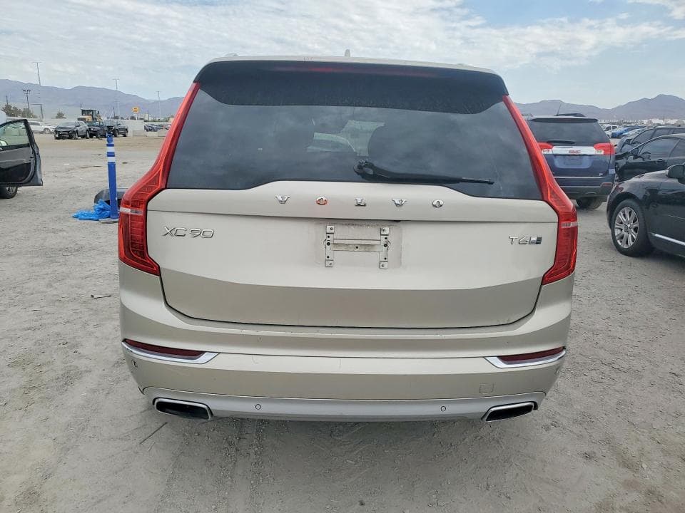 2018 VOLVO XC90 T6 6