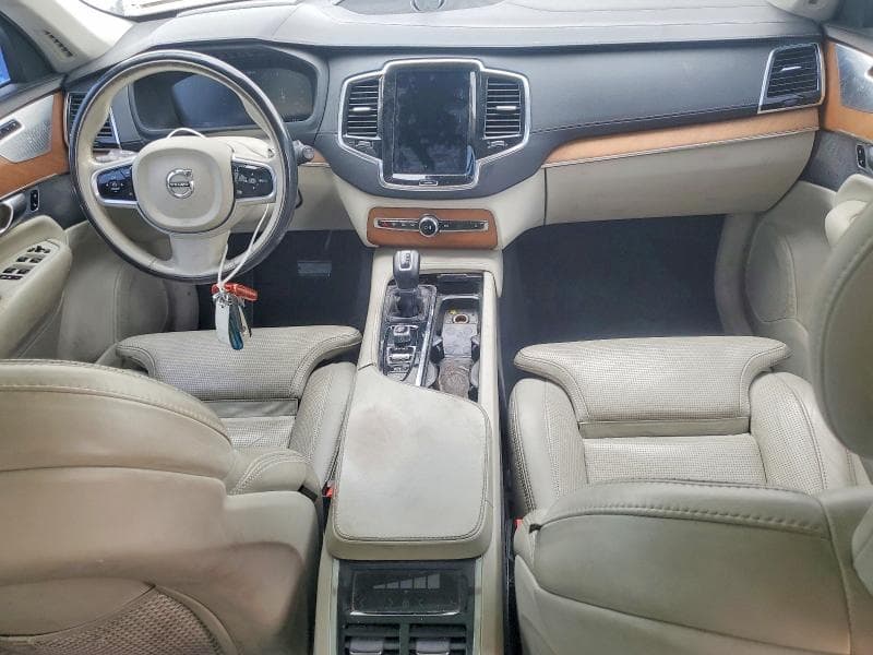 2018 VOLVO XC90 T6 8
