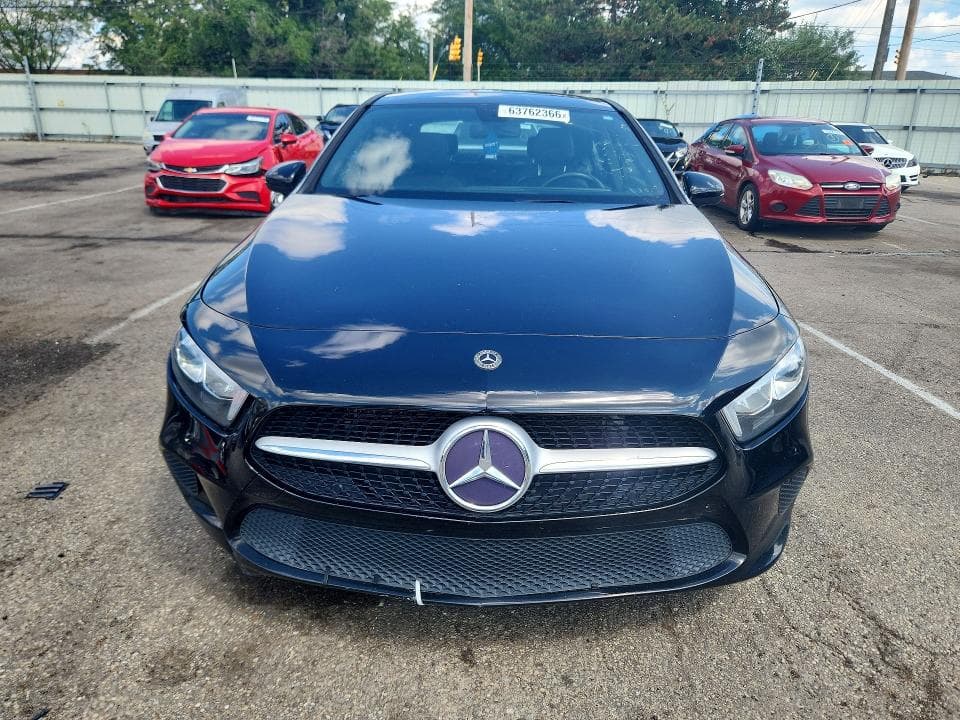 2019 MERCEDES-BENZ A 220 4MATIC 5