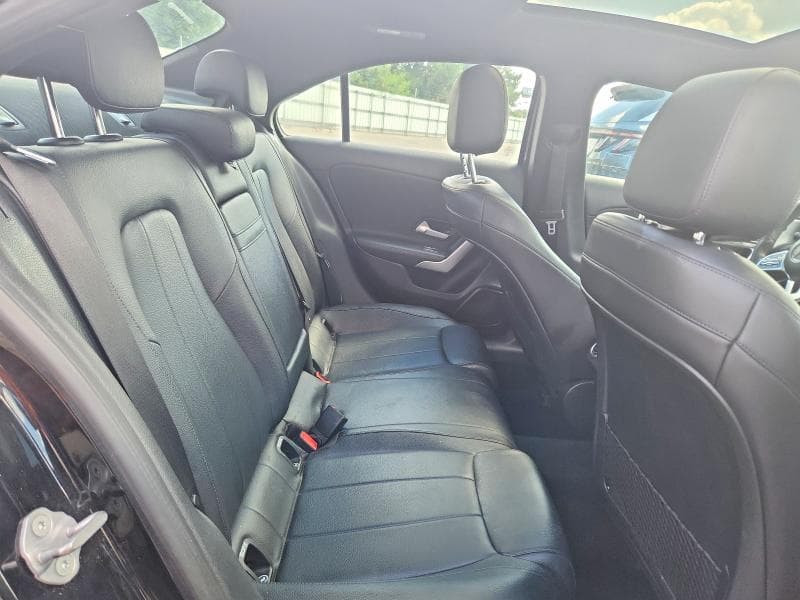 2019 MERCEDES-BENZ A 220 4MATIC 10