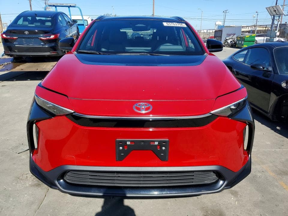 2023 TOYOTA BZ4X XLE 5