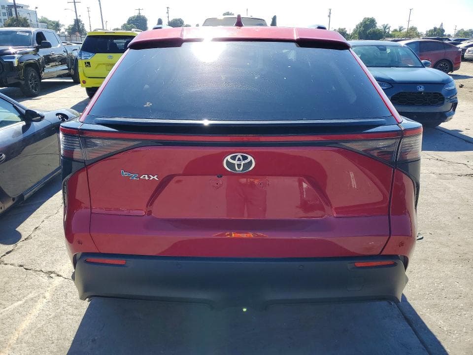 2023 TOYOTA BZ4X XLE 6