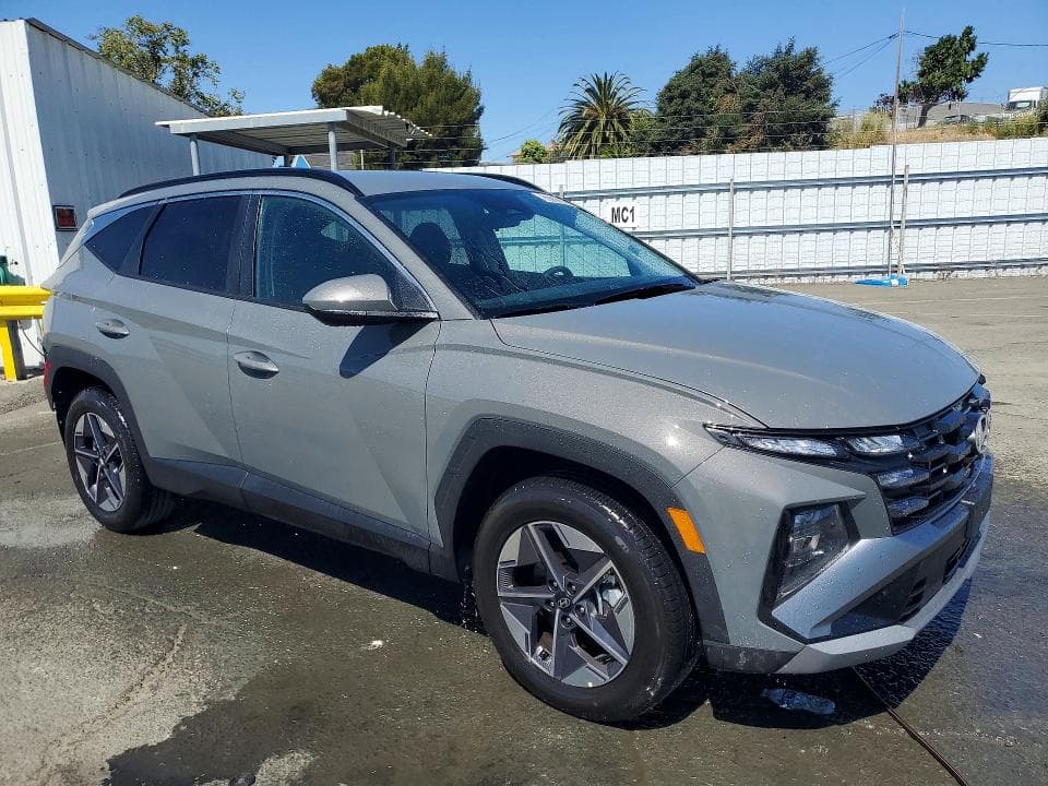 2026 HYUNDAI TUCSON SEL 4