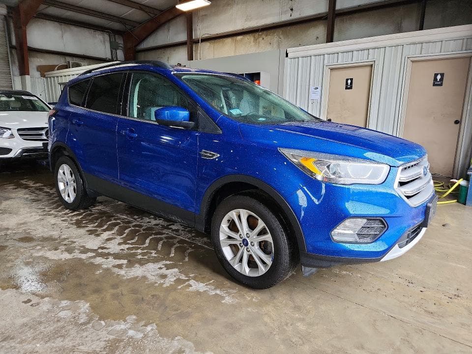 2017 FORD ESCAPE SE 4