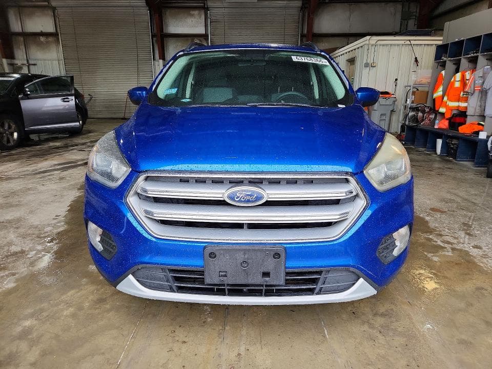 2017 FORD ESCAPE SE 5