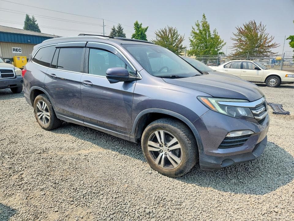 2017 HONDA PILOT EXL 4