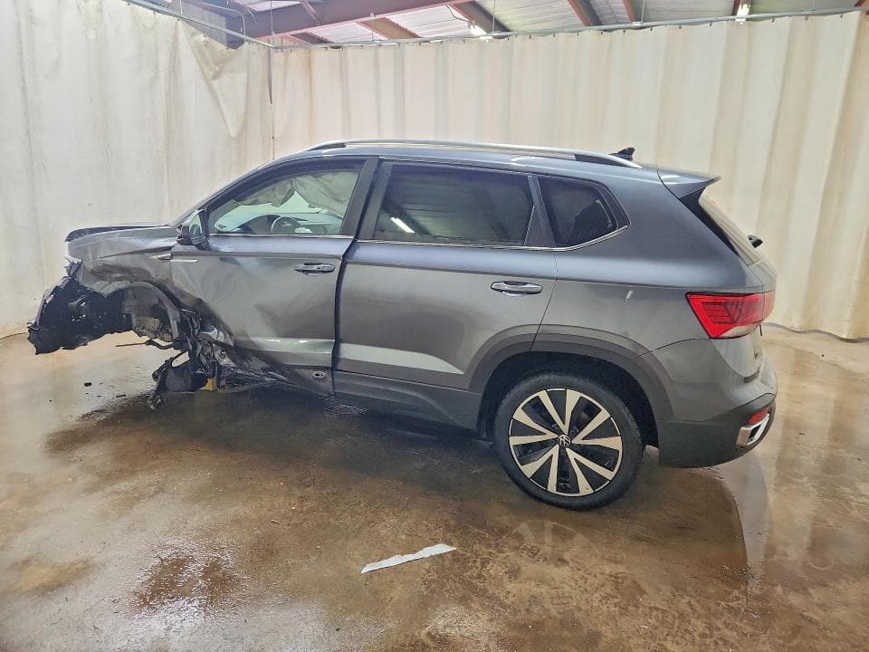 2022 VOLKSWAGEN TAOS SE 2