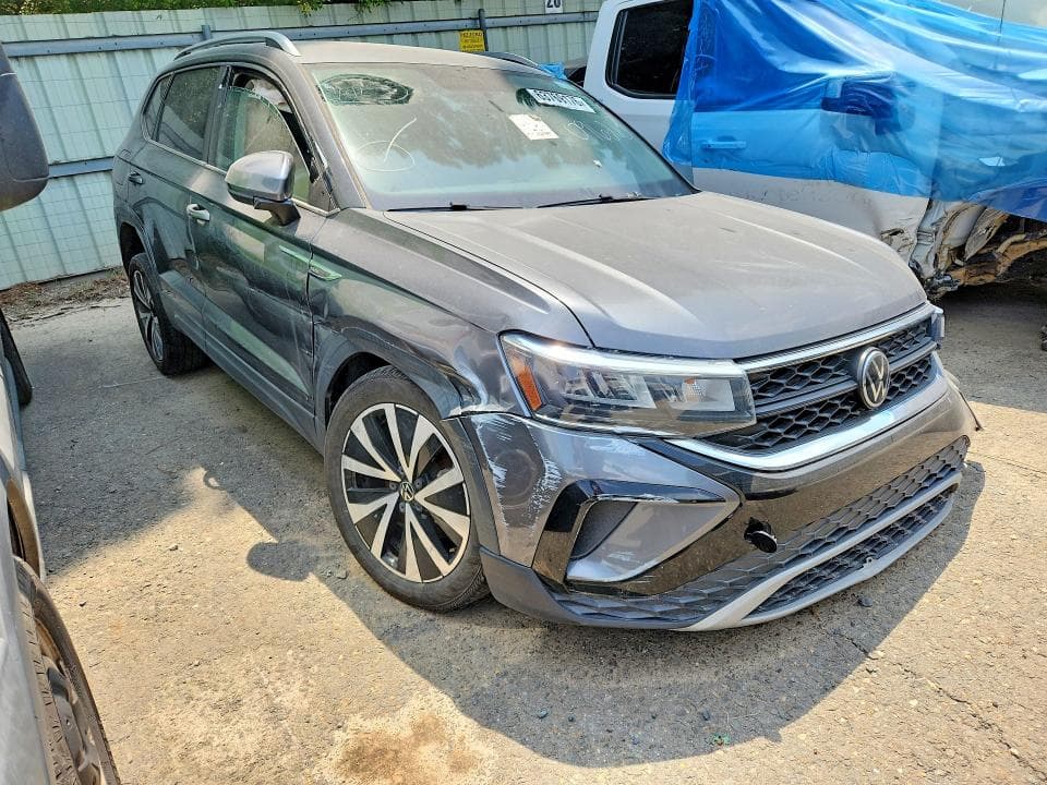 2022 VOLKSWAGEN TAOS SE 4