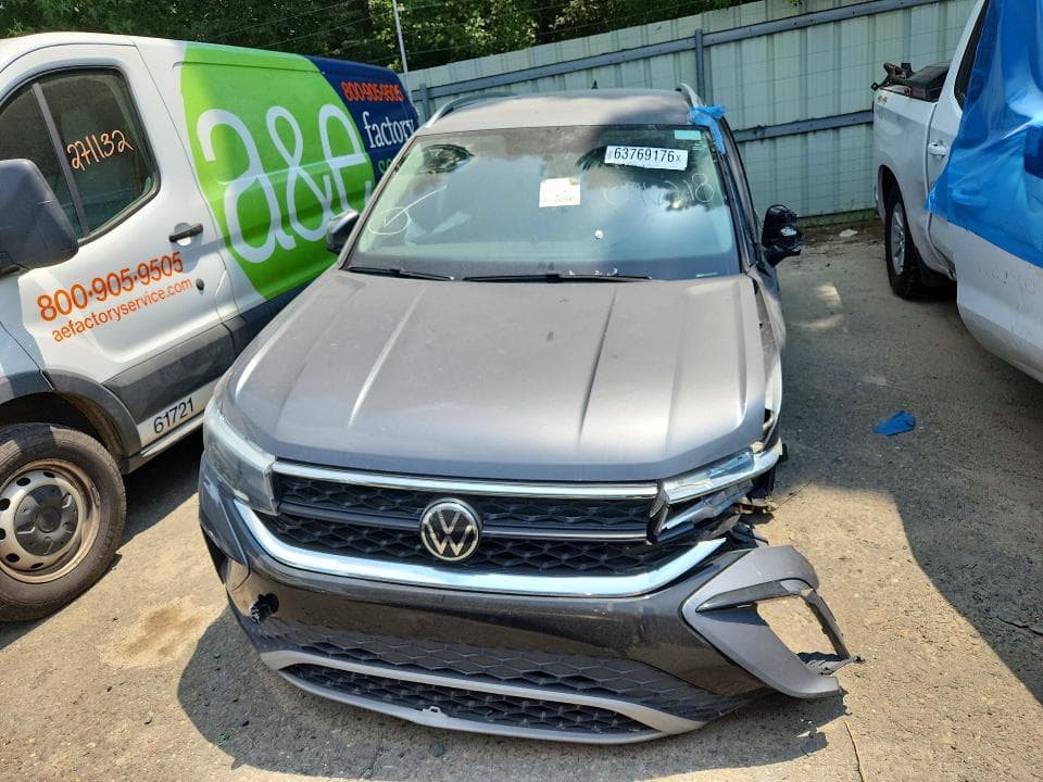 2022 VOLKSWAGEN TAOS SE 5