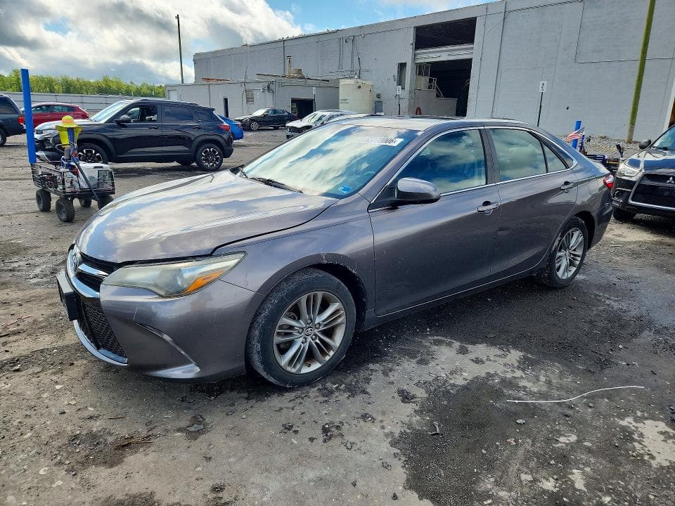 2017 TOYOTA CAMRY SE - 1