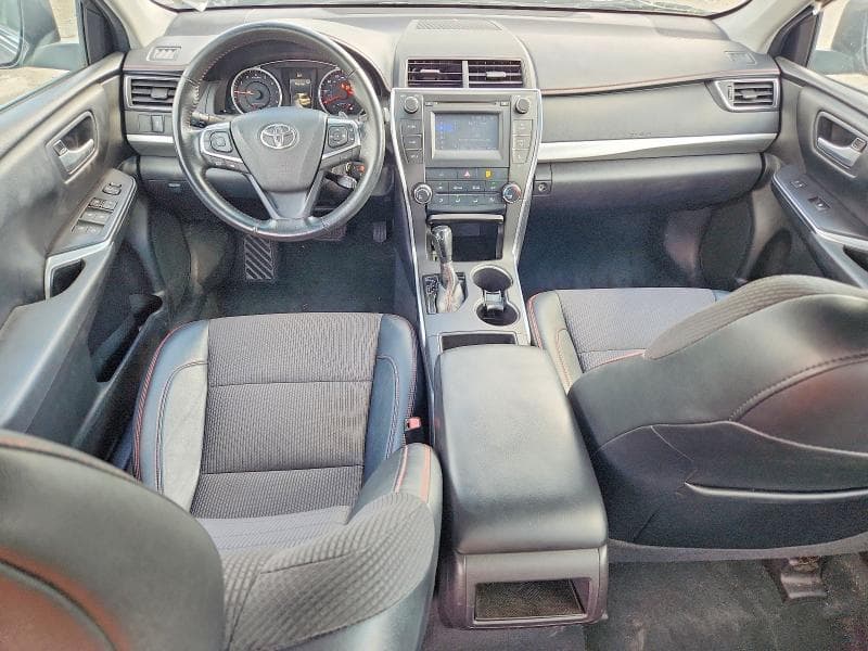 2017 TOYOTA CAMRY SE 8