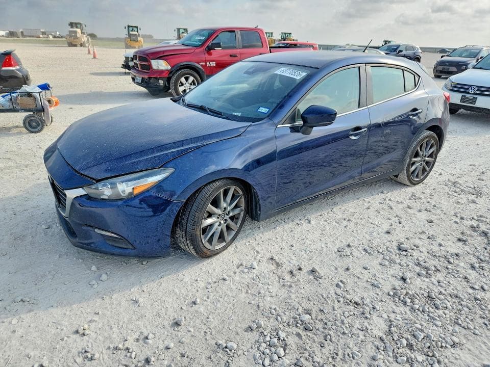 2018 MAZDA 3 TOURING - 1