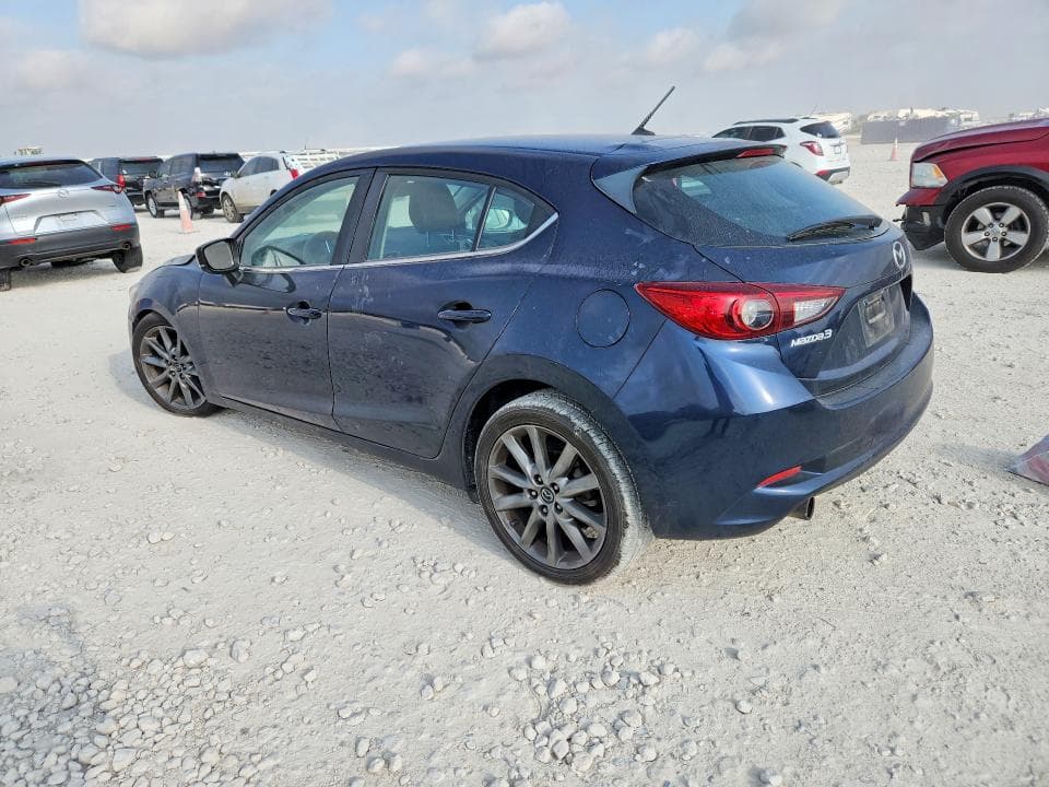 2018 MAZDA 3 TOURING 2