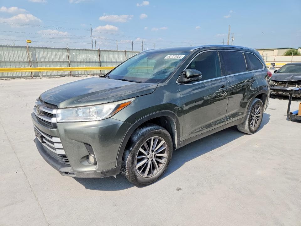 2019 TOYOTA HIGHLANDER XLE - 1