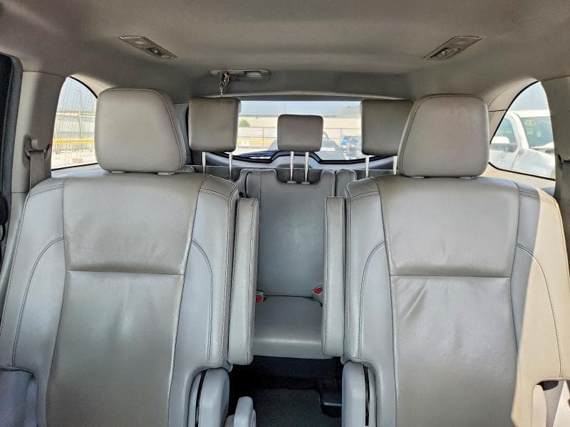 2019 TOYOTA HIGHLANDER XLE 11