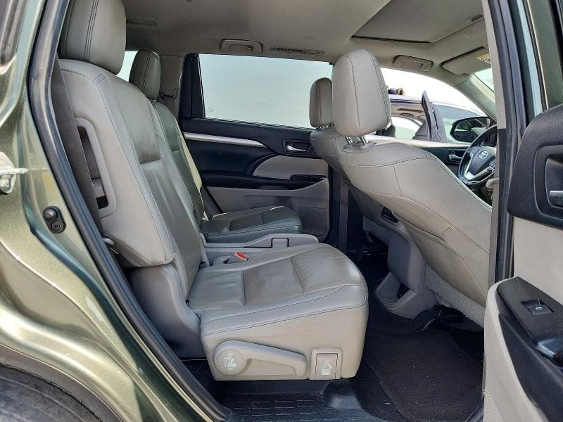 2019 TOYOTA HIGHLANDER XLE 12