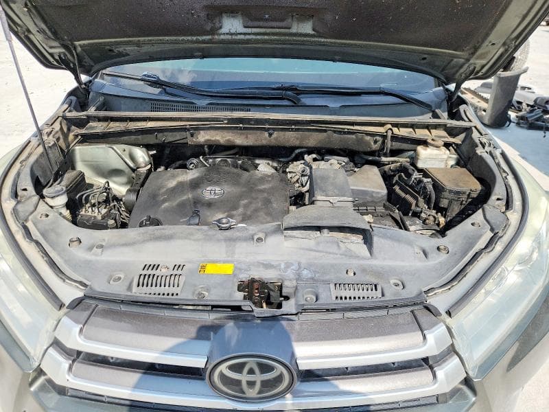 2019 TOYOTA HIGHLANDER XLE 13