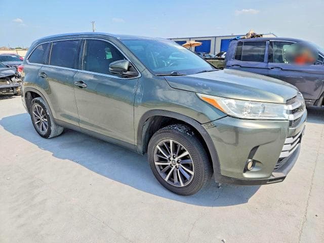 2019 TOYOTA HIGHLANDER XLE 5