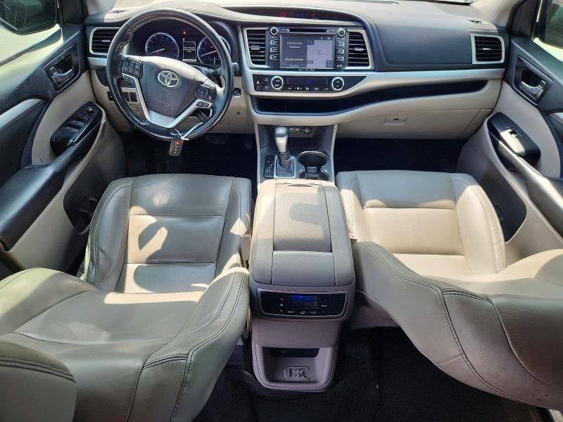 2019 TOYOTA HIGHLANDER XLE 9