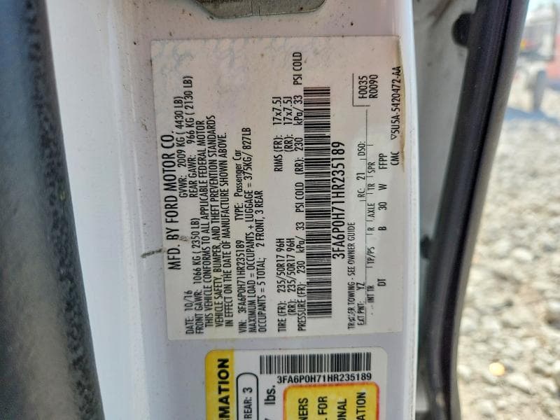 2017 FORD FUSION SE 12
